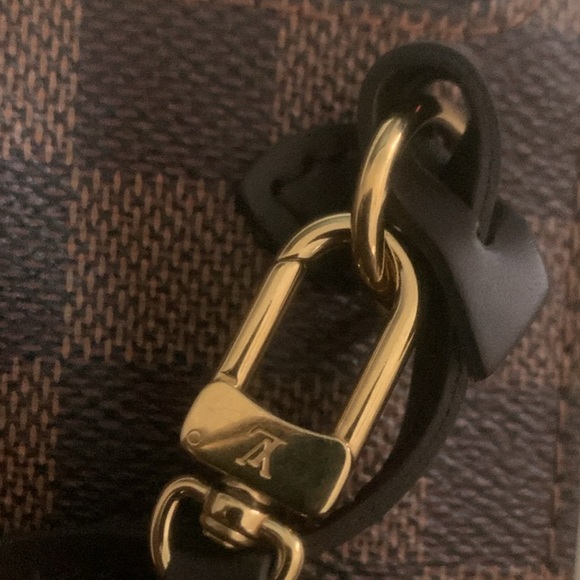 Louis Vuitton Pochette - Picture 3 of 9